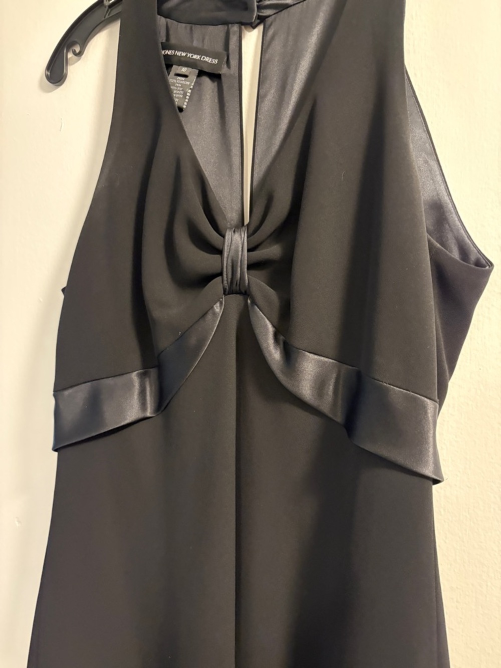 Jones New York Black Backless Twist-Front Dress